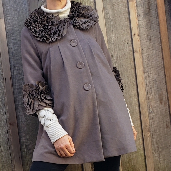 Ryu Swing Coat - Picture 9 of 10